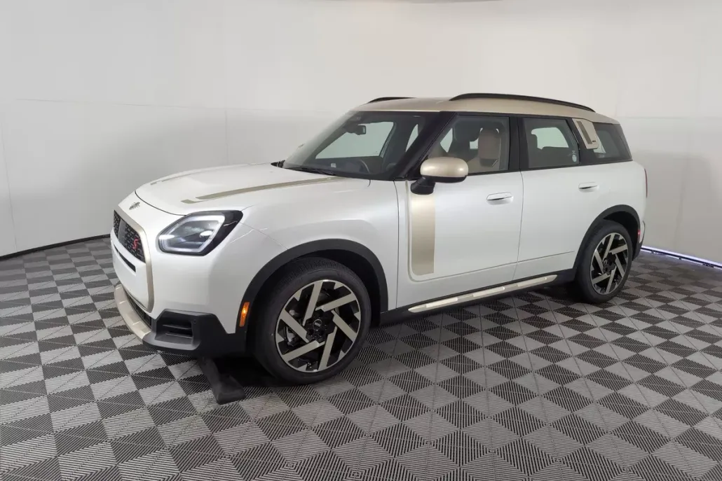 2025 Mini Countryman S ALL4 photo 1