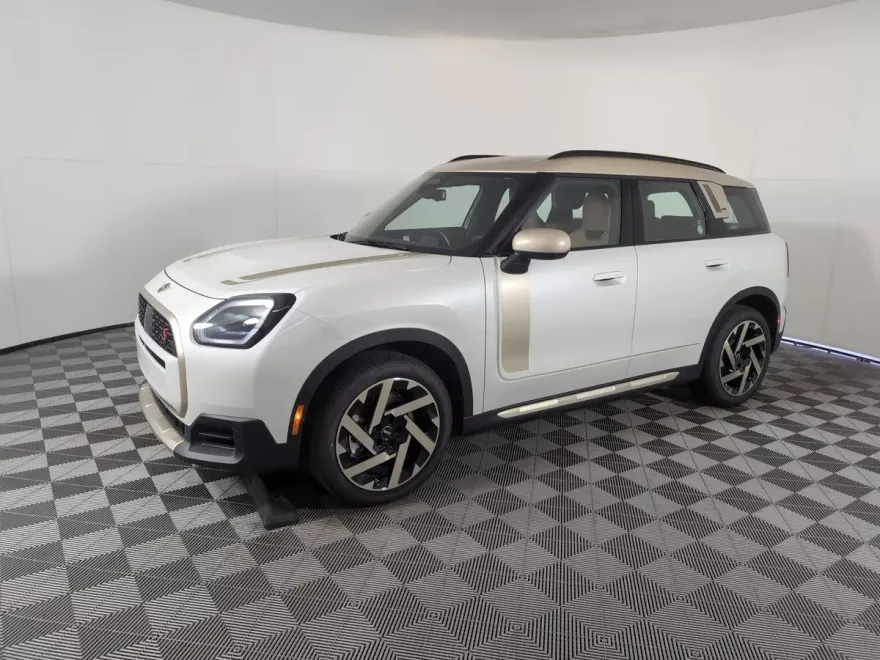 2025 Mini Countryman S ALL4 photo 1