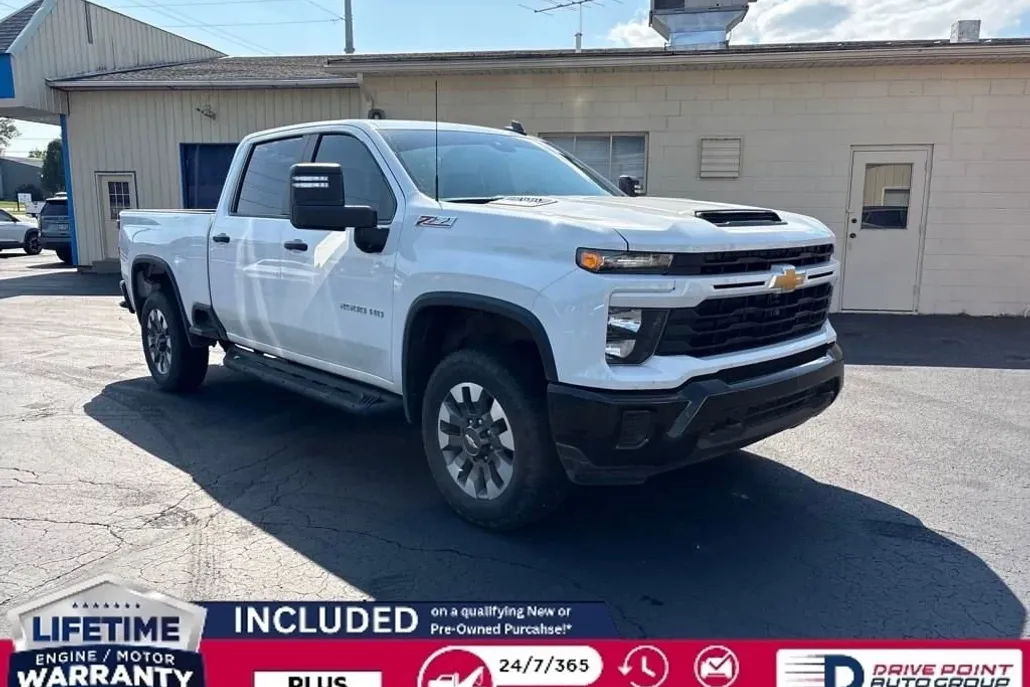 2024 Chevrolet Silverado 2500HD Custom photo 1