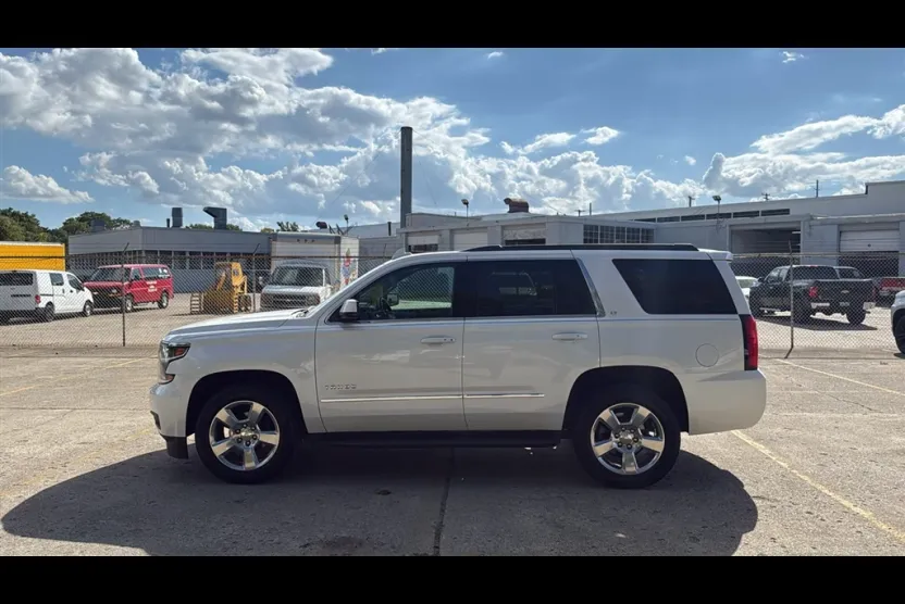 2020 Chevrolet Tahoe LT photo 1