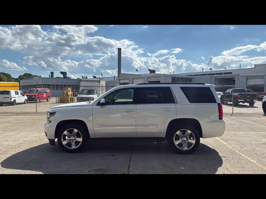 2020 Chevrolet Tahoe LT photo 1