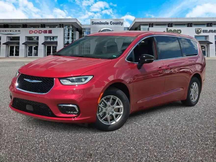 2026 Chrysler Pacifica photo 1