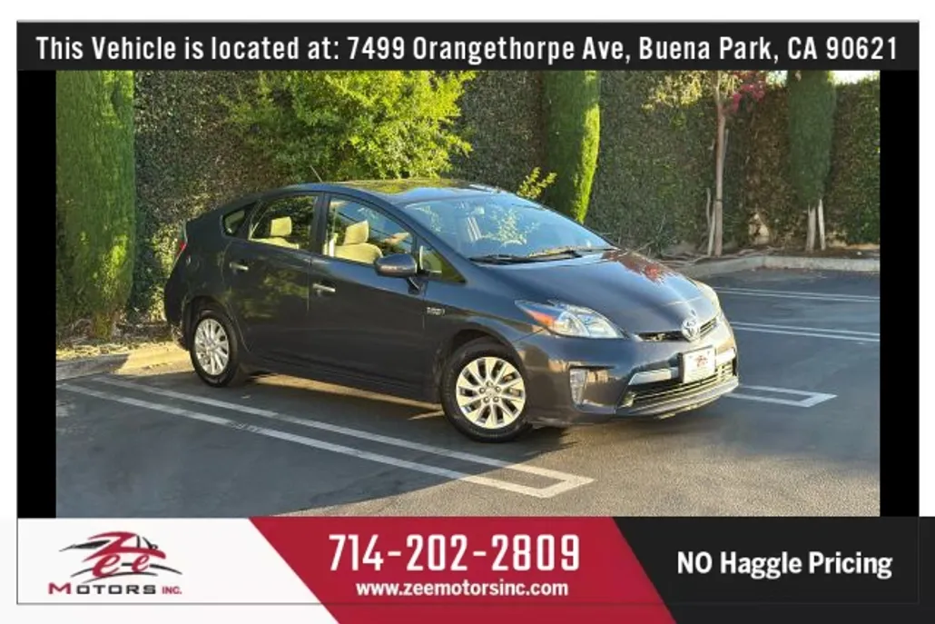 2012 Toyota Prius Plug-in Hybrid photo 1