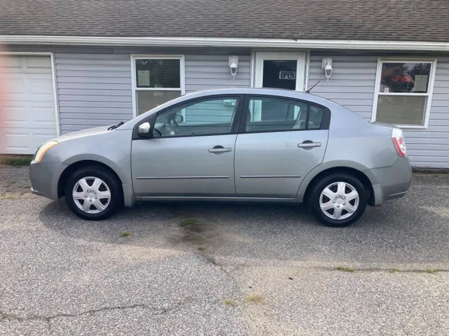 2009 Nissan Sentra 2.0 photo 1