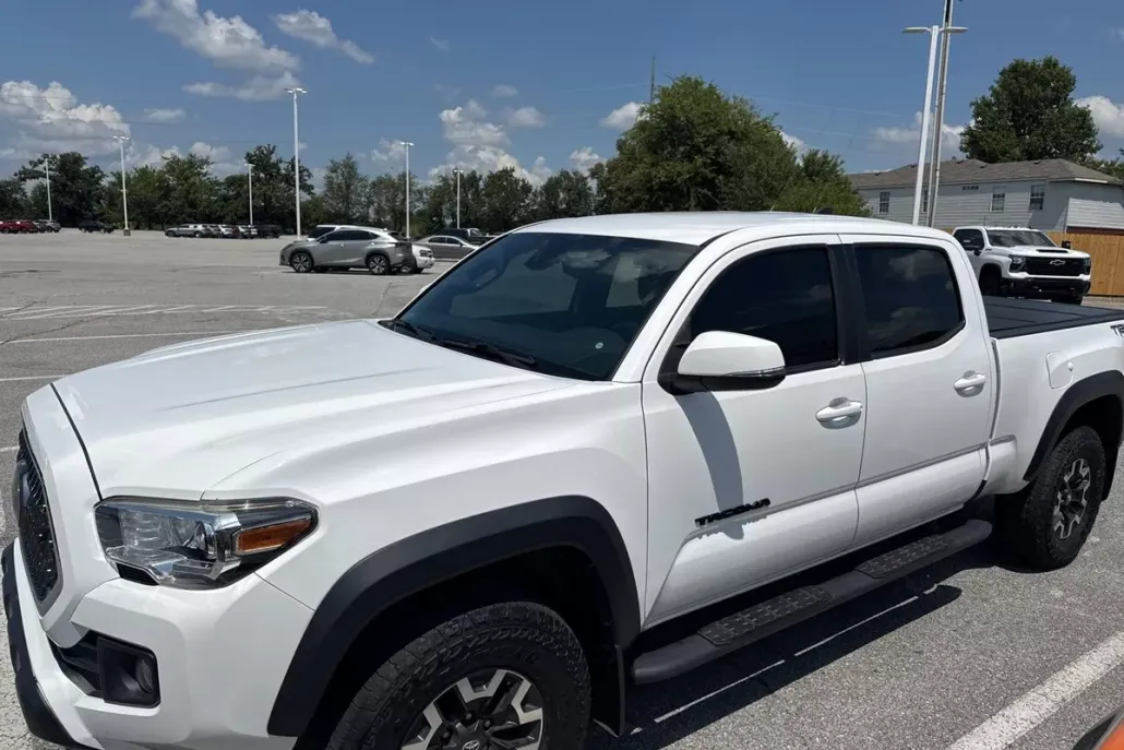 2018 Toyota Tacoma SR5 photo 1
