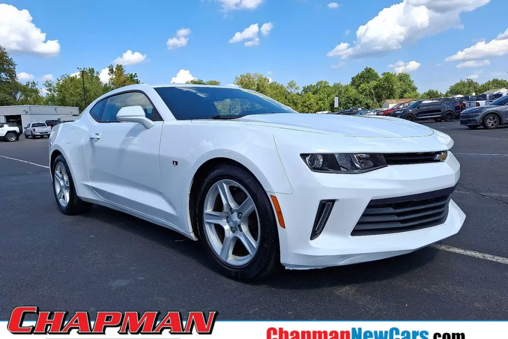 2017 Chevrolet Camaro 1LT photo 1