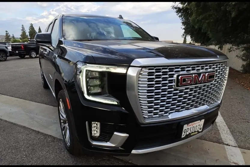 2022 Gmc Yukon XL Denali photo 1