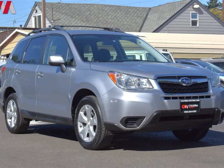 2016 Subaru Forester 2.5i Premium photo 1