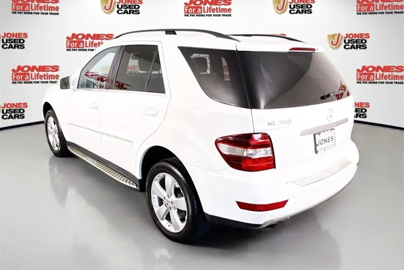 2011 Mercedes Benz ML 350 4MATIC photo 1