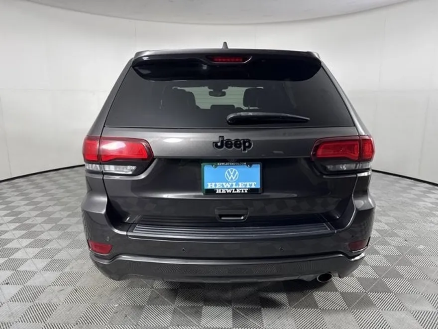 2020 Jeep Grand Cherokee Altitude photo 1