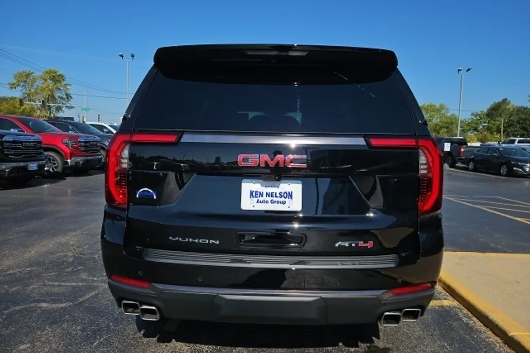 2025 Gmc Yukon AT4 Ultimate photo 1