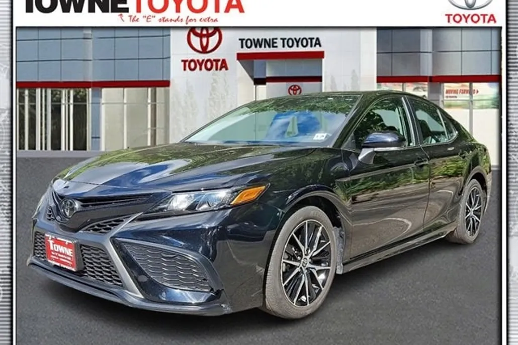 2023 Toyota Camry SE photo 1
