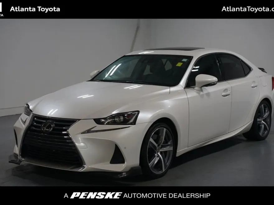 2017 Lexus IS 200t photo 1