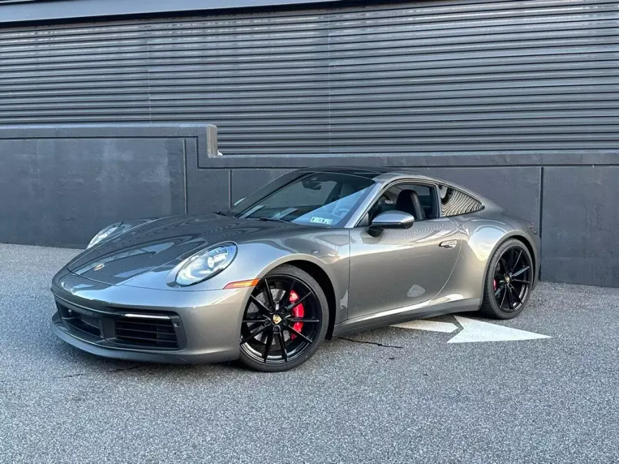 2022 Porsche 911 4S photo 1