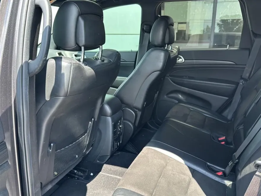 2020 Jeep Grand Cherokee Laredo photo 1