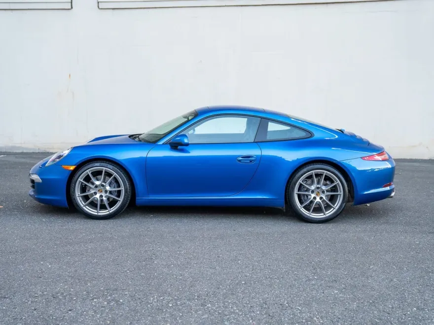 2015 Porsche 911 Coupe photo 2