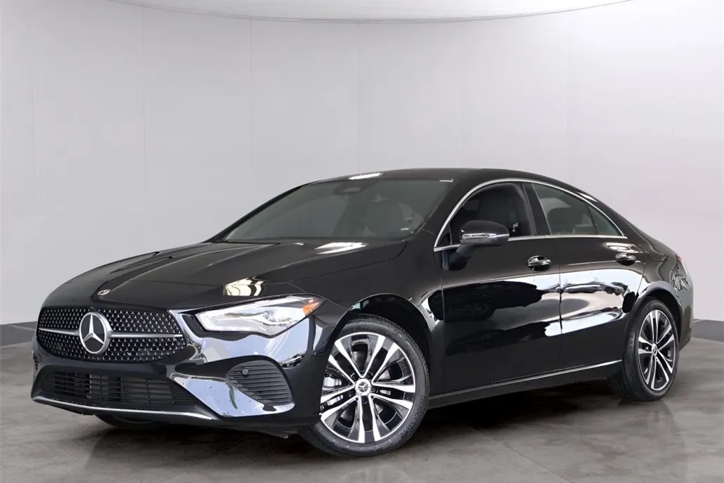 2025 Mercedes Benz CLA 250 4MATIC photo 1