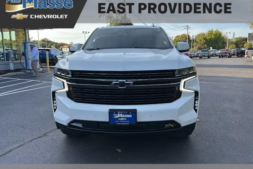 2022 Chevrolet Suburban RST photo 1