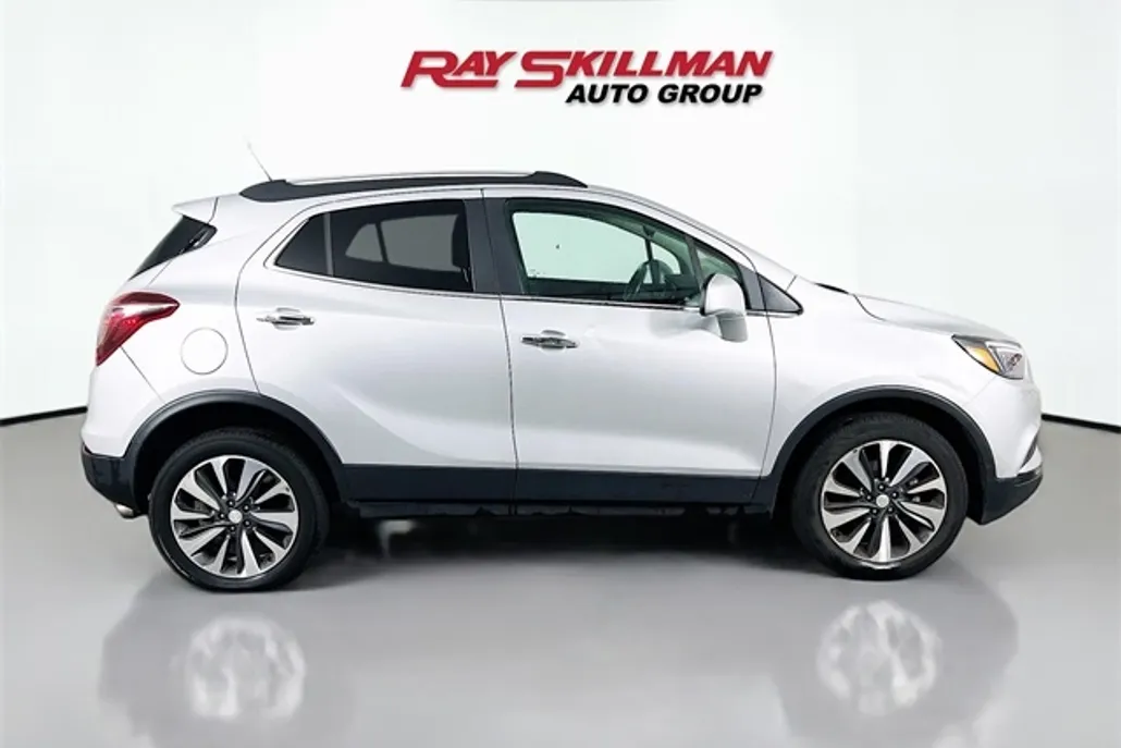 2022 Buick Encore Preferred photo 1