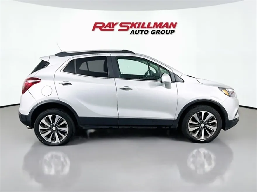 2022 Buick Encore Preferred photo 1