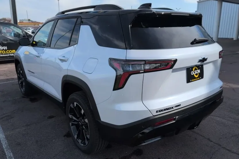 2026 Chevrolet Equinox RS photo 1