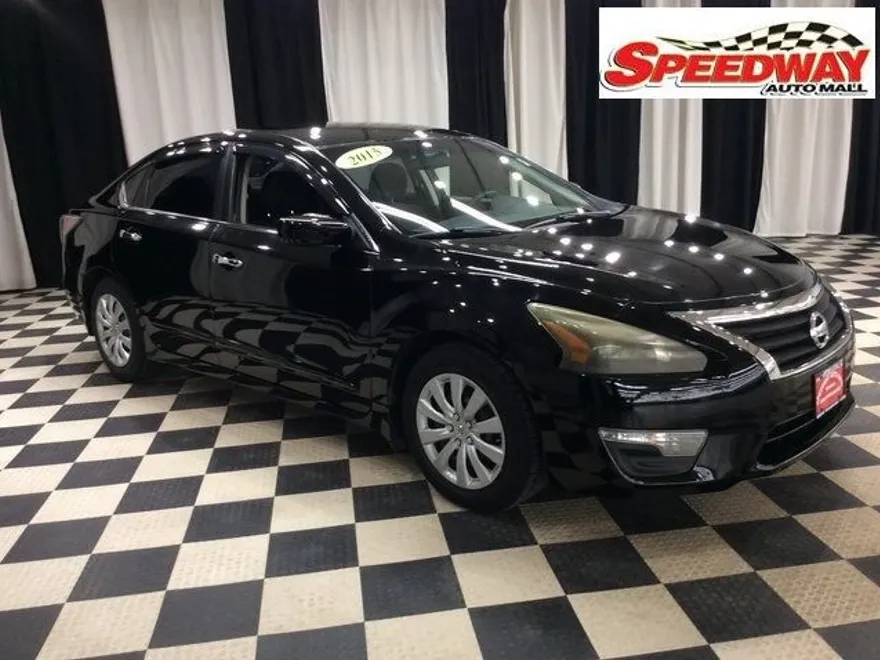 2015 Nissan Altima 2.5 S photo 1