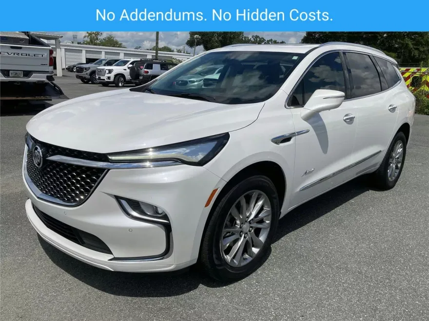 2022 Buick Enclave Avenir photo 1