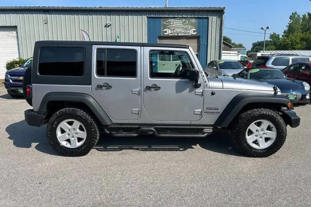2017 Jeep Wrangler Unlimited Sport photo 1