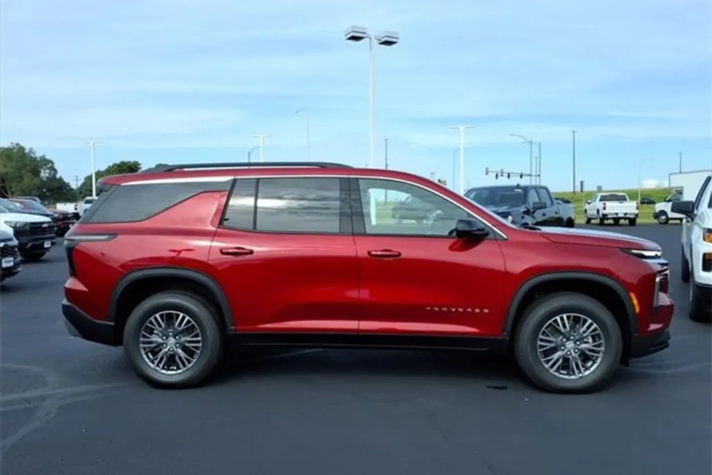 2026 Chevrolet Traverse photo 1