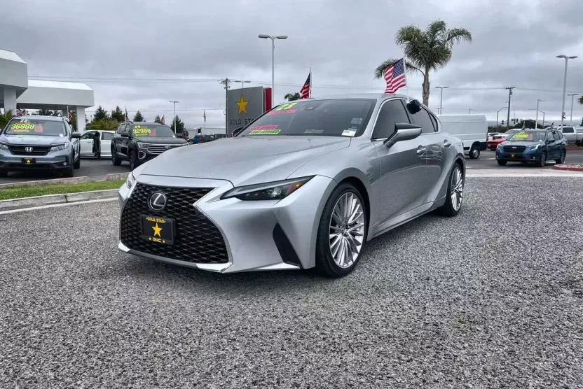 2023 Lexus IS 300 photo 1