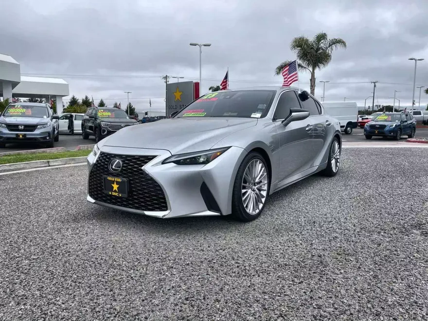 2023 Lexus IS 300 photo 1