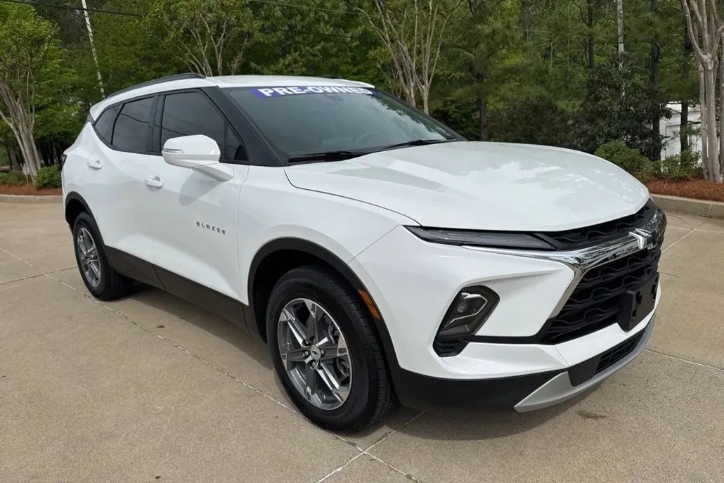 2025 Chevrolet Blazer 3LT photo 1