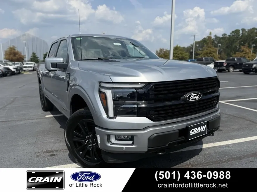 2025 Ford F-150 Platinum photo 1