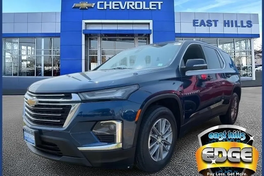 2022 Chevrolet Traverse Cloth 1LT photo 1