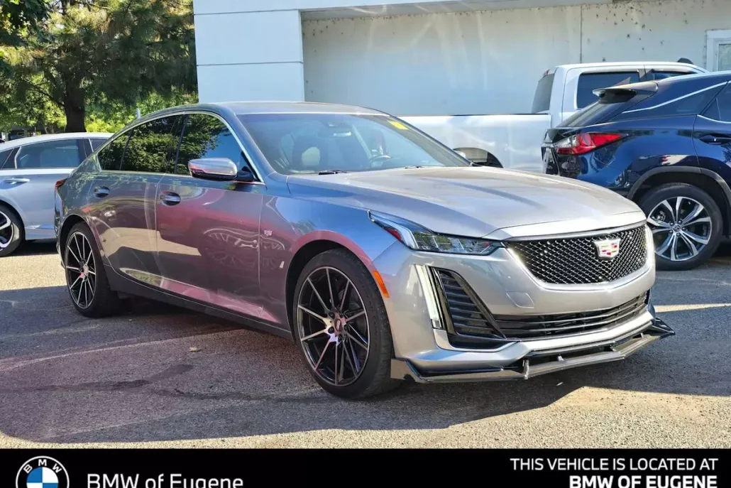 2022 Cadillac CT5 Luxury photo 1