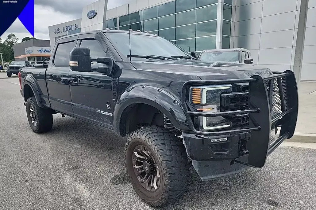 2022 Ford F-250 Lariat photo 1