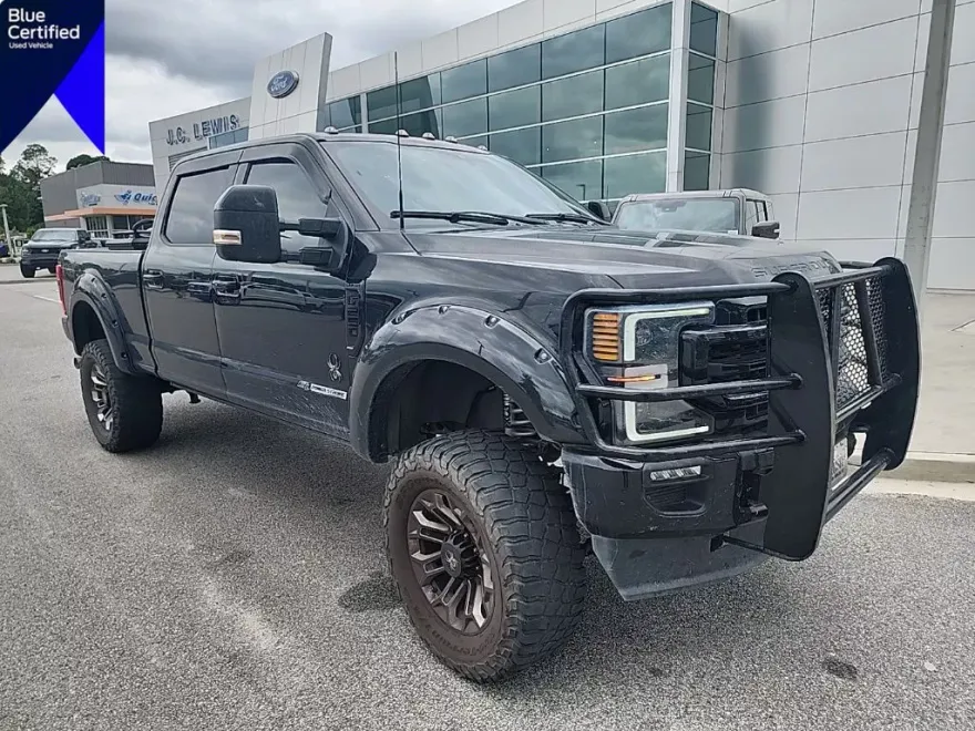 2022 Ford F-250 Lariat photo 1