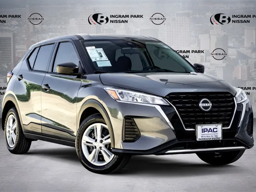 2025 Nissan Kicks Play S photo 1