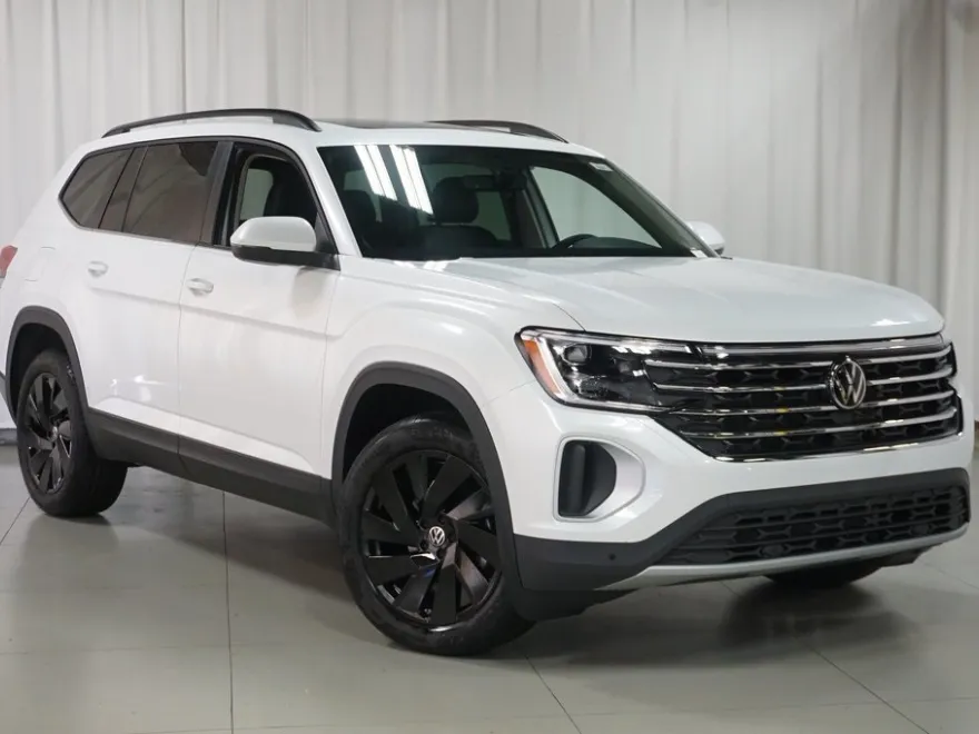 2026 Volkswagen Atlas SE Technology photo 1