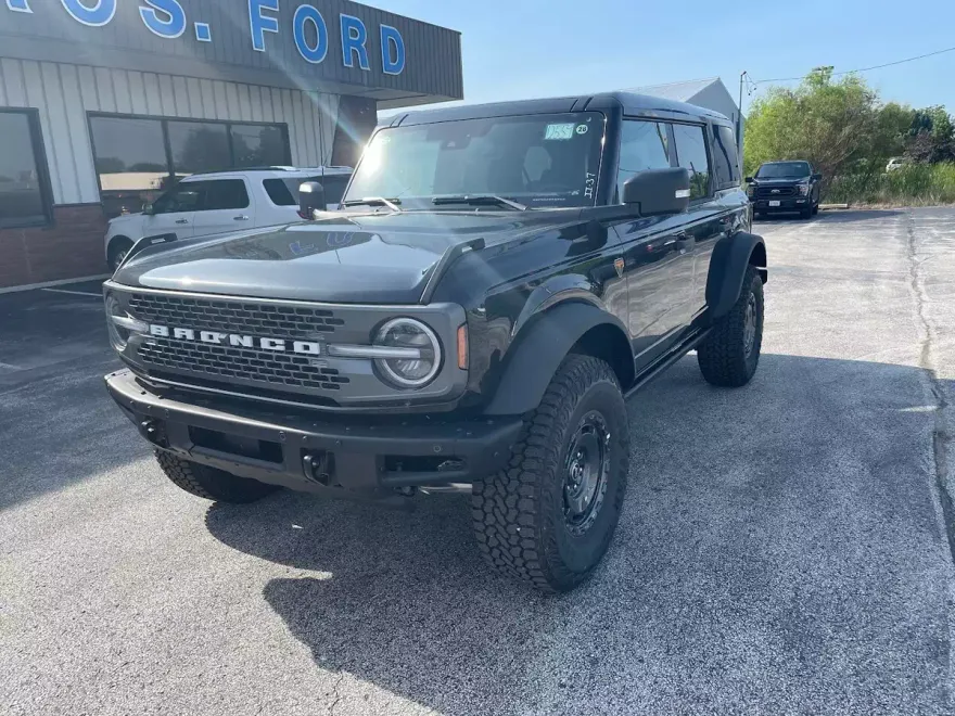2025 Ford Bronco Badlands photo 1