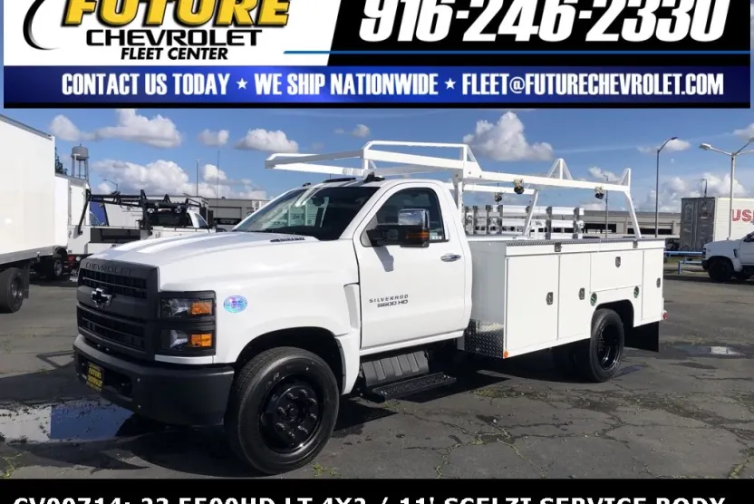 2023 Chevrolet Silverado 5500HD LT photo 1