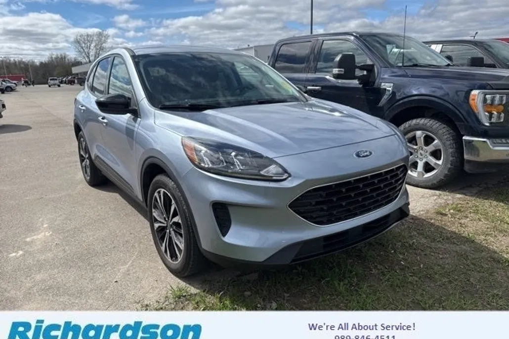 2022 Ford Escape SE photo 1