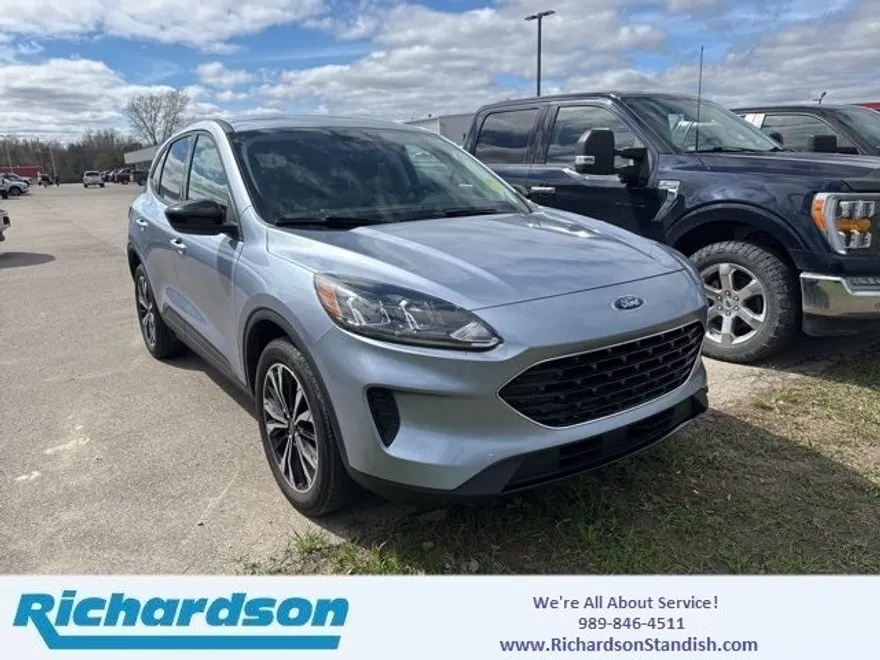 2022 Ford Escape SE photo 1
