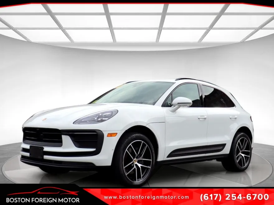 2022 Porsche Macan photo 1