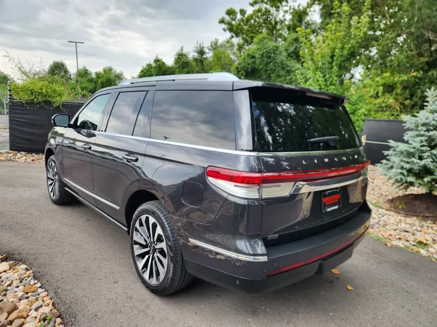 2023 Lincoln Navigator Reserve photo 1