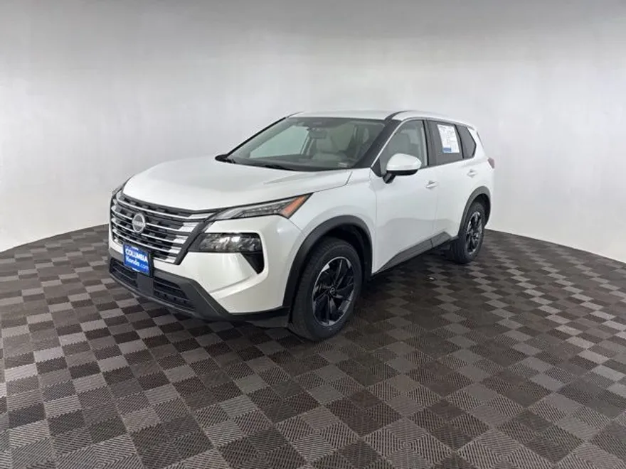 2024 Nissan Rogue SV photo 1