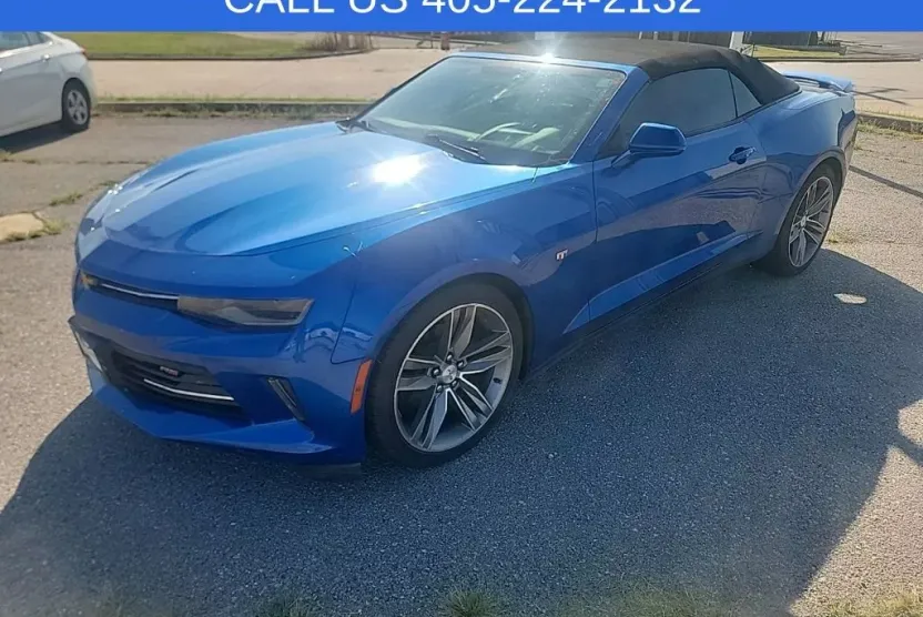 2017 Chevrolet Camaro 2LT photo 1