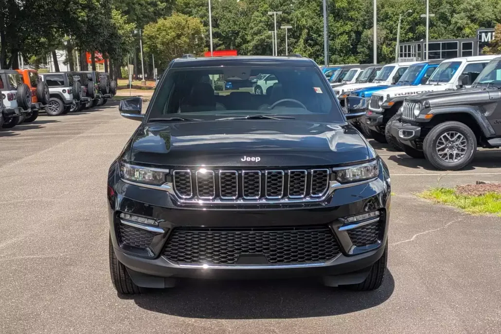 2025 Jeep Grand Cherokee Limited photo 1