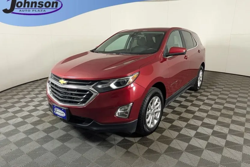 2021 Chevrolet Equinox LT photo 1