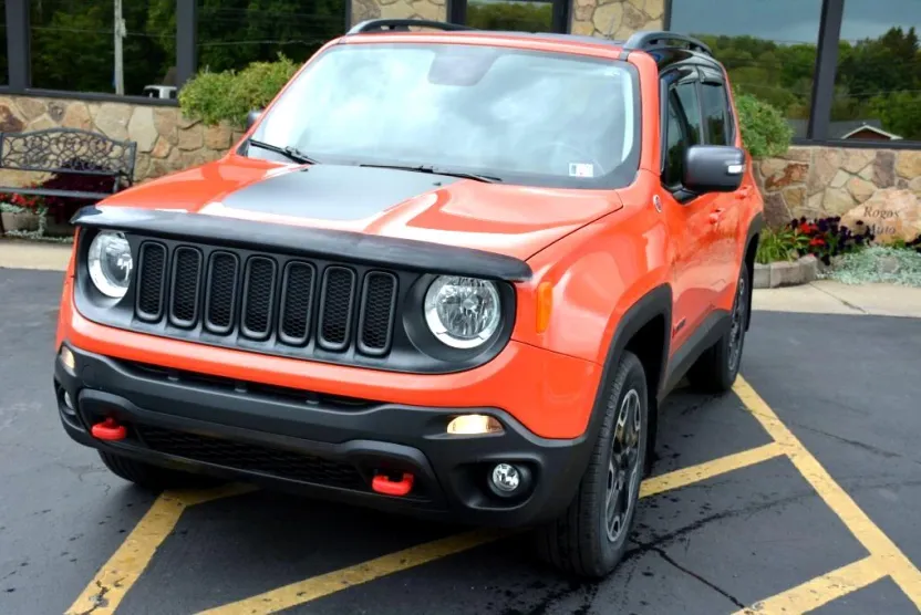 2017 Jeep Renegade Trailhawk photo 1